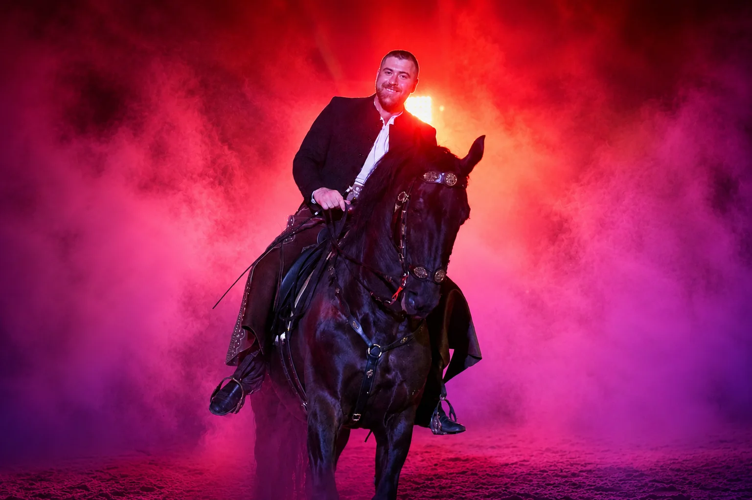 Arrivée à cheval pour les mariés